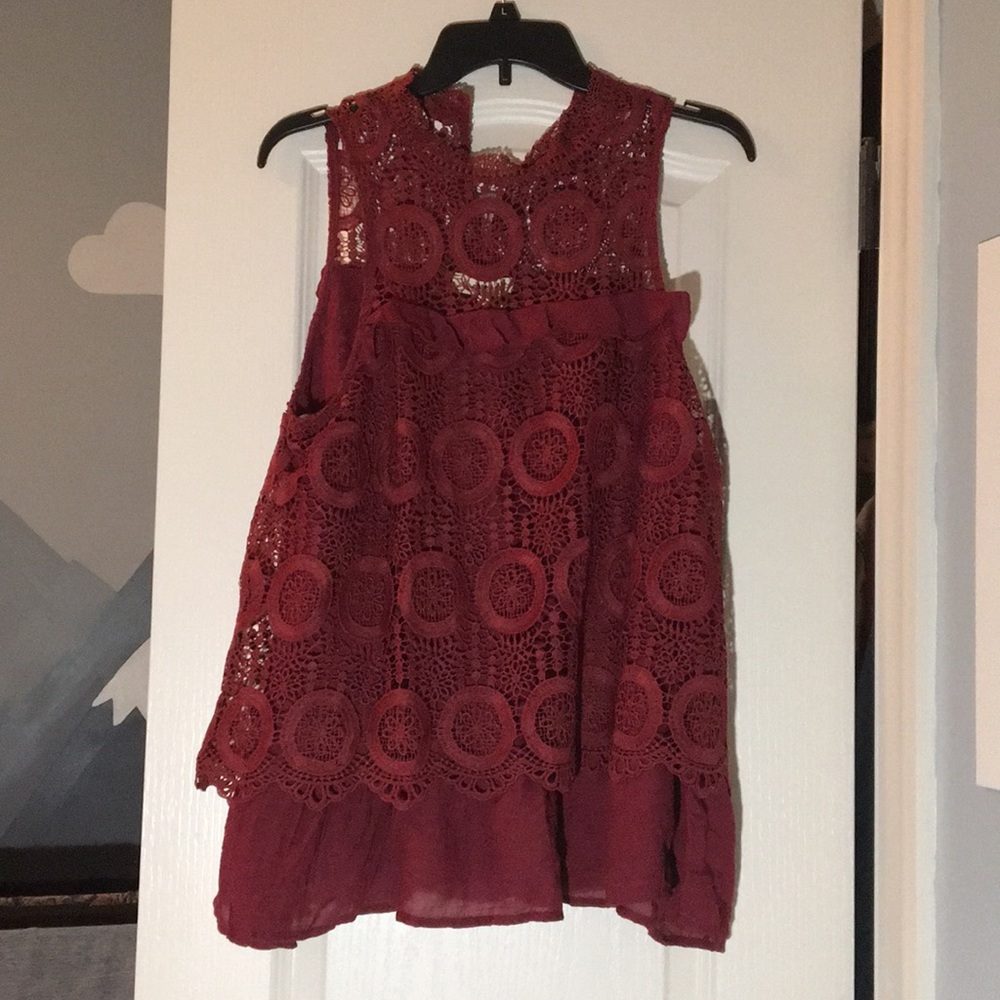 Tank top, size large.